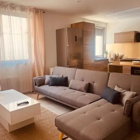 Le Serenity Spacious P4 115 M2 Parking Nimes