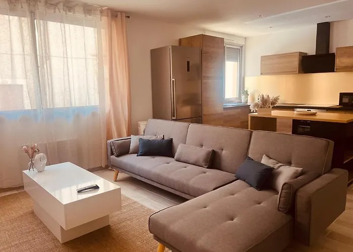 Le Serenity Spacious P4 115 M2 Parking Nîmes